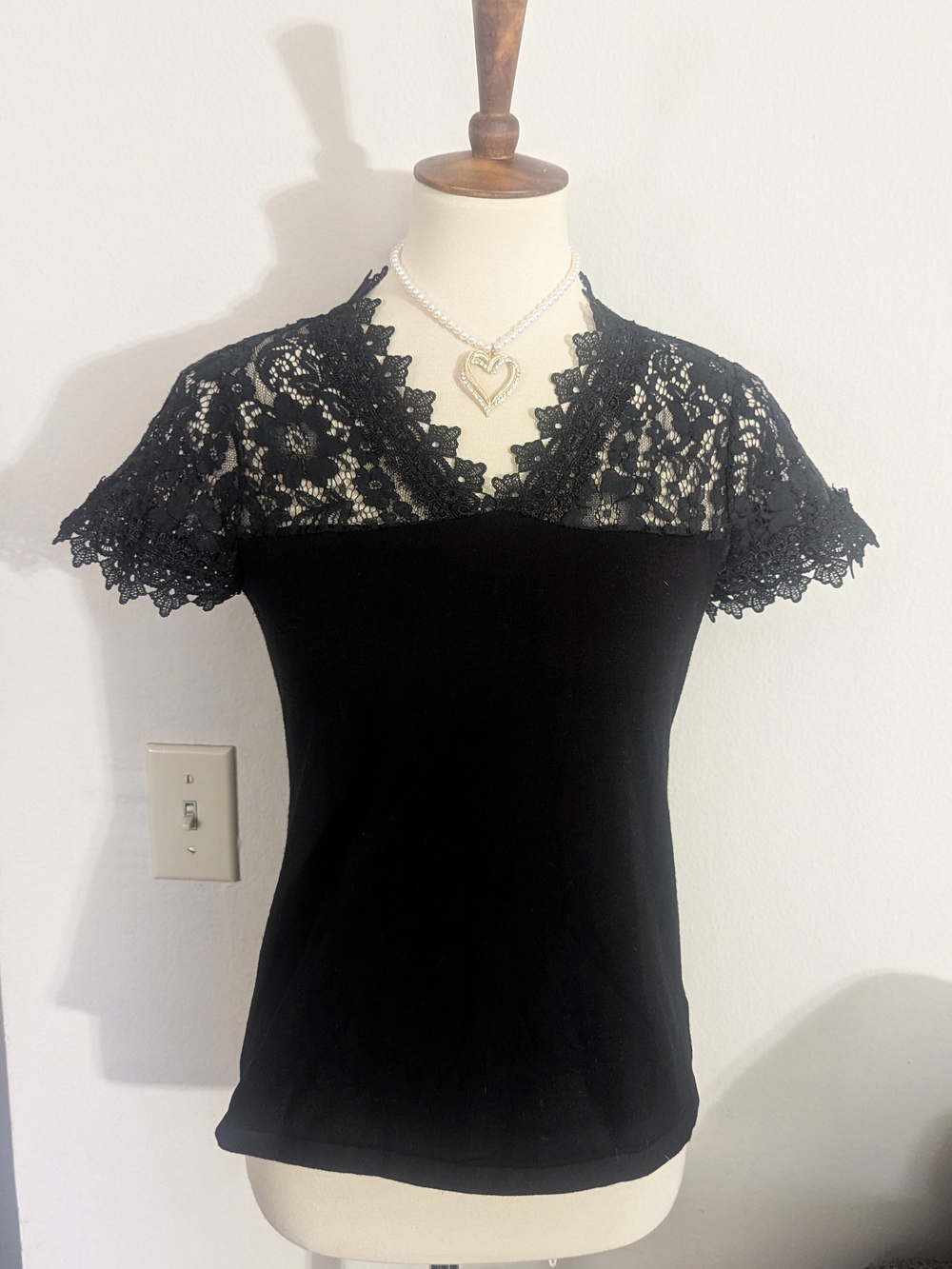 Andrea Jovine Vintage Black Lace Sweetheart Blouse M